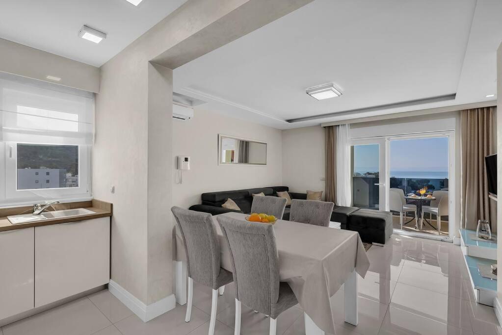 Apartment Hrvoje -Nur 50M Bis Zum Meer - Makarska Exklusiv Promajna Εξωτερικό φωτογραφία
